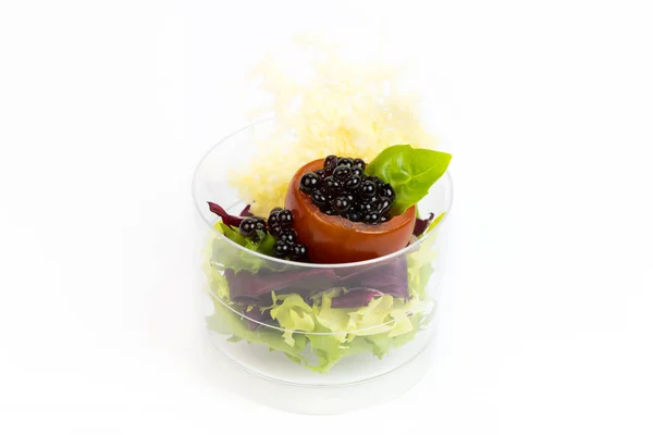 Mini desserter och kött kanapéer vegetabiliska snacks — Stockfoto