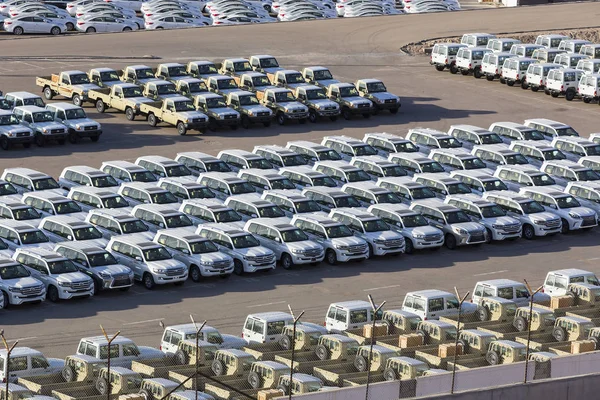  Park açık havada yeni araçların