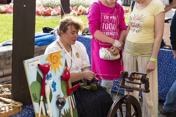 Geleneksel halk St. Istvan ve halk esnaf ile Macaristan hlet ilk adil. Budapeşte. Macaristan