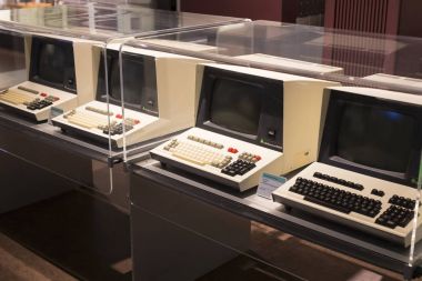 Viyana Teknik Müzesi enerji Sanayi makineleri imalatı sergiler.