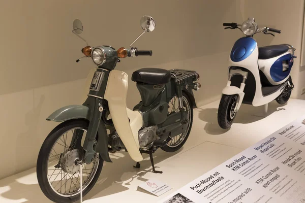 Viyana Teknik Müzesi enerji Sanayi makineleri imalatı sergiler.