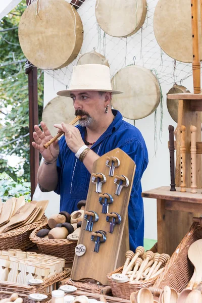 Geleneksel halk St. Istvan ve halk esnaf ile Macaristan hlet ilk adil. Budapeşte. Macaristan