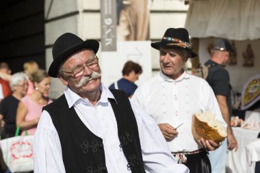 Geleneksel halk St. Istvan ve halk esnaf ile Macaristan hlet ilk adil. Budapeşte. Macaristan