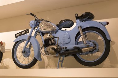 Viyana Teknik Müzesi enerji Sanayi makineleri imalatı sergiler.