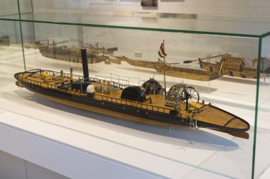 Viyana Teknik Müzesi enerji Sanayi makineleri imalatı sergiler.