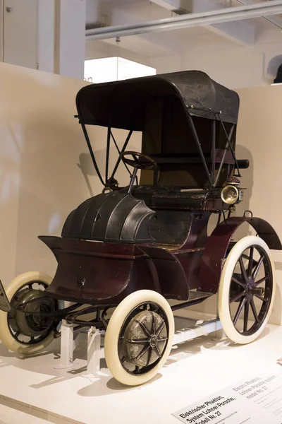 Il museo tecnico di Vienna espone la produzione di macchinari per l'industria energetica . — Foto Stock