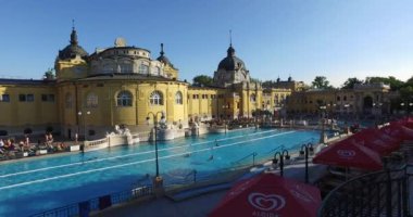 Avrupa'nın en büyük tıbbi banyo en eski Szechenyi şifalı banyo olduğunu.