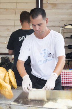 Geleneksel halk Saint Istvn ve halk ustaları ile Macaristan ekmek ilk adil. Budapeşte. Macaristan