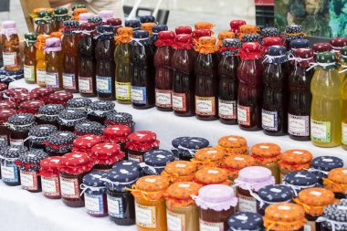 Geleneksel halk Saint Istvn ve halk ustaları ile Macaristan ekmek ilk adil. Budapeşte. Macaristan