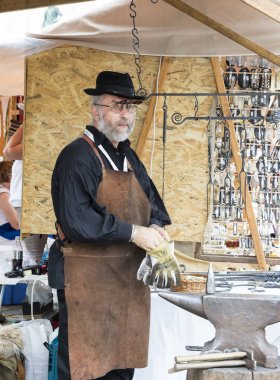 Geleneksel halk Saint Istvn ve halk ustaları ile Macaristan ekmek ilk adil. Budapeşte. Macaristan