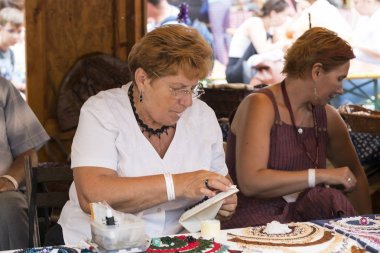 Geleneksel halk Saint Istvn ve halk ustaları ile Macaristan ekmek ilk adil. Budapeşte. Macaristan