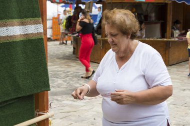 Geleneksel halk Saint Istvn ve halk ustaları ile Macaristan ekmek ilk adil. Budapeşte. Macaristan