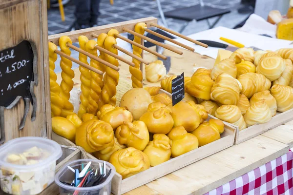 Feira popular tradicional em honra de Santo Istvn e o primeiro pão na Hungria com mestres de gente. Budapeste. Hungria — Fotografia de Stock