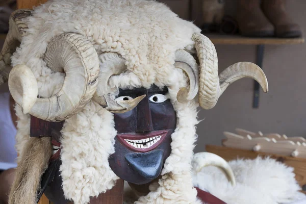 Geleneksel halk Saint Istvn ve halk ustaları ile Macaristan ekmek ilk adil. Budapeşte. Macaristan