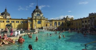 Avrupa'nın en büyük tıbbi banyo en eski Szechenyi şifalı banyo olduğunu.