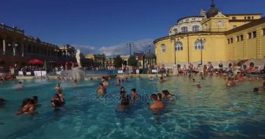 Avrupa'nın en büyük tıbbi banyo en eski Szechenyi şifalı banyo olduğunu.