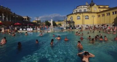 Avrupa'nın en büyük tıbbi banyo en eski Szechenyi şifalı banyo olduğunu.