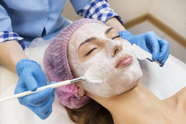 İşlem kozmetik maskesi masaj ve Cilt Bakımı 