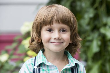 Bir çocuğun portresi.