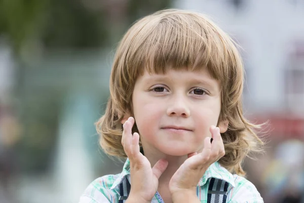 Retrato de un niño — Foto de Stock