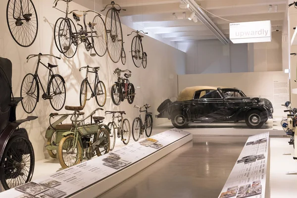 Viyana Teknik Müzesi enerji Sanayi makineleri imalatı sergiler. 