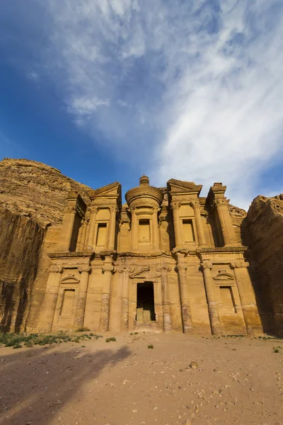 Gamla övergivna rock staden Petra i Jordanien — Stockfoto