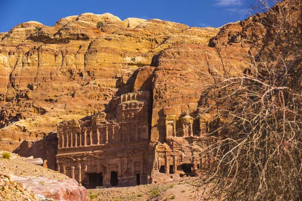 Antigua ciudad rocosa abandonada de Petra en Jordania — Foto de Stock