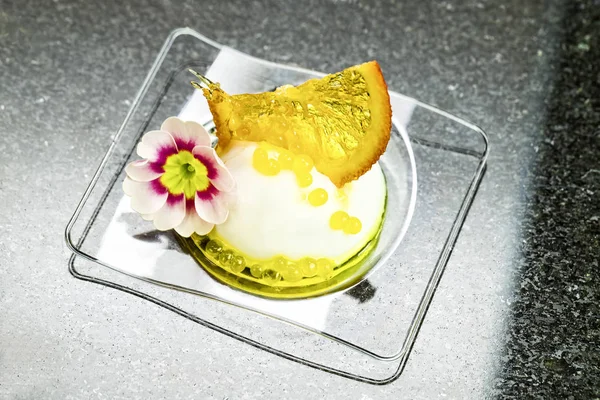 Canap plastik bardak