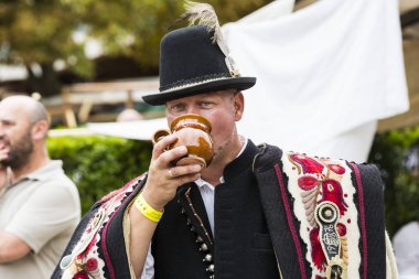 Geleneksel halk Saint Istvn ve halk ustaları ile Macaristan ekmek ilk adil. Budapeşte. Macaristan 