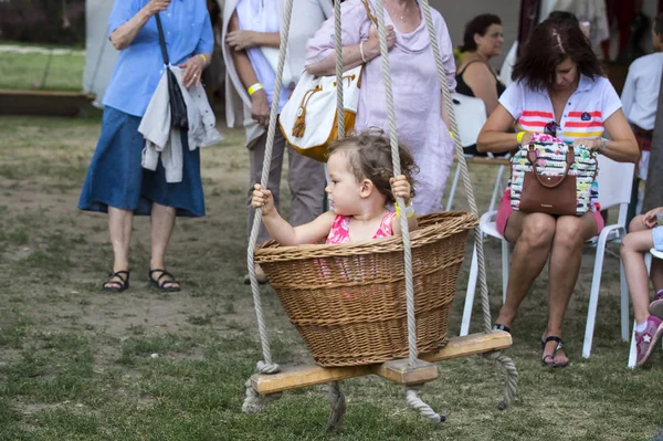 Geleneksel halk Saint Istvn ve halk ustaları ile Macaristan ekmek ilk adil. Budapeşte. Macaristan 