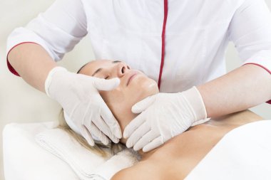 İşlem kozmetik maskesi masaj ve Cilt Bakımı 