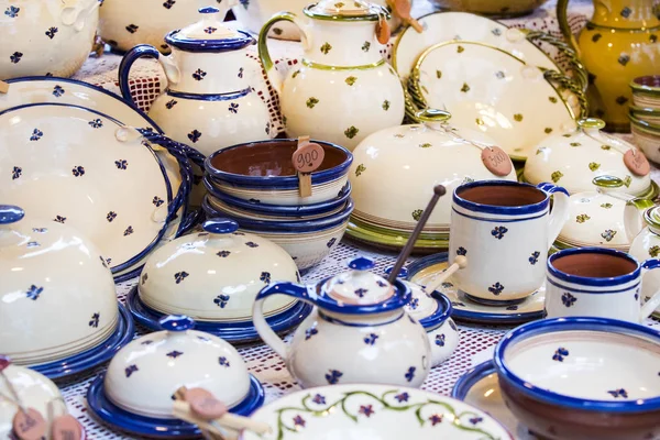 Ceramica tradizionale ungherese per la decorazione d'interni — Foto Stock