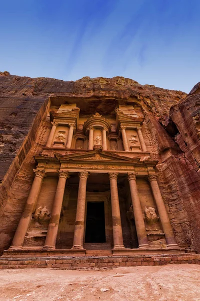 जॉर्डनमधील पेट्राचे प्राचीन सोडलेले खडक शहर — स्टॉक फोटो, इमेज