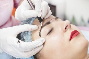 Microblading kaşlar iş akışı