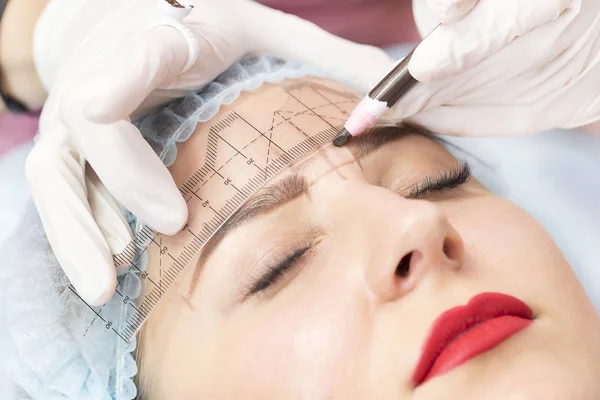 Microblading φρύδια ροής εργασίας — Φωτογραφία Αρχείου