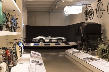 Viyana Teknik Müzesi enerji Sanayi makineleri imalatı sergiler. 