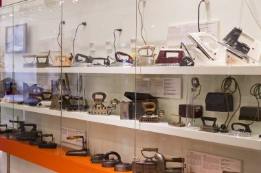 Viyana Teknik Müzesi enerji Sanayi makineleri imalatı sergiler. 