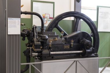 Viyana Teknik Müzesi enerji Sanayi makineleri imalatı sergiler. 