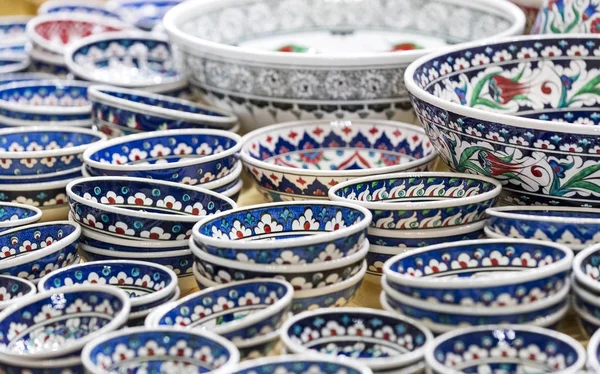 Traditional Turkish decorative ceramics — Stock Photo, Image