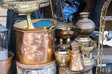 Tel Aviv - Yafa, İsrail - 24 Kasım 2017:Street bit pazarı eski şeyler ve antika içinde eski bölge, Tel Aviv