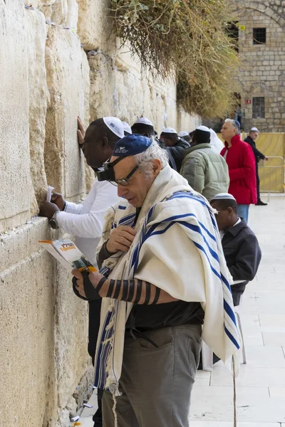 Jerusalem Israel Noviembre 2017 Los Peregrinos Rezan Pared Del Llanto — Foto de Stock