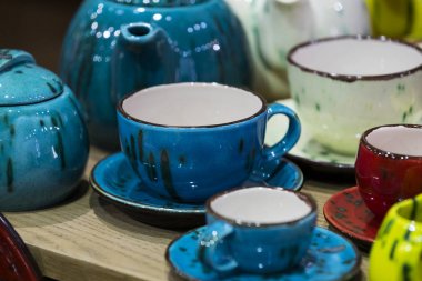 Çay içmek için seramik bardak