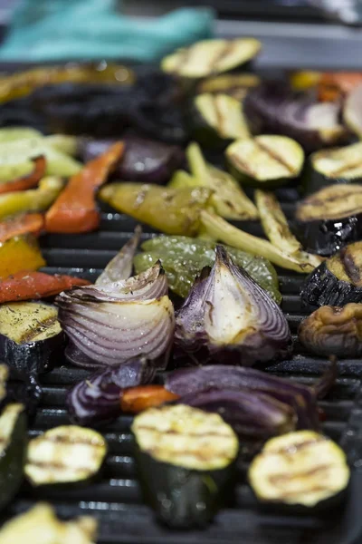 Grillade Grönsaker Tillagas Grillen Restaurangen — Stockfoto