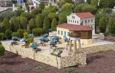 Latrun, İsrail - 23 Kasım 2017: minyatür mimari simge yapılar İsrail Açık Hava Müzesi. 