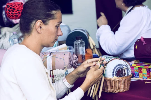 Budapeşte, Macaristan - 20 Ağustos 2017: geleneksel halk St. Istvan ve halk esnaf ile Macaristan hlet ilk adil. Budapeşte. Macaristan