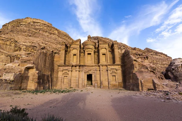 Starożytne Opuszczone Rock Miasto Petra Jordanii Atrakcja Turystyczna — Zdjęcie stockowe