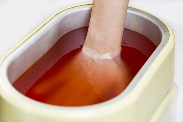 Process Paraffin Treatment Female Hands Beauty Salon — Stock Photo, Image