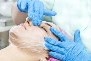 İşlem kozmetik maskesi masaj ve Cilt Bakımı Güzellik Salonu