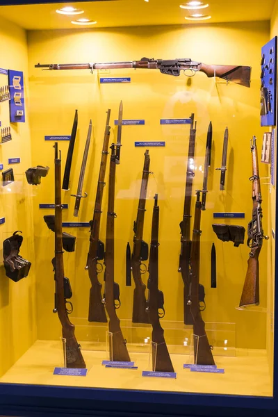 Budapeşte, Macaristan - 22 Ağustos 2017: tarihsel sergiler ve savaş konulu kompozisyonlar Macar ordusunun askeri Tarih Müzesi.
