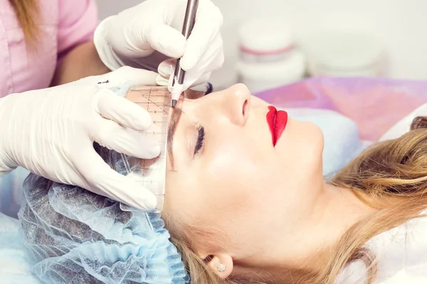 Microblading Augenbrauen Workflow Schönheitssalon — Stockfoto